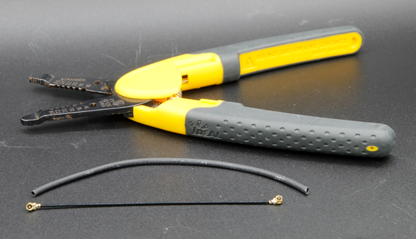Strumenti necessari per realizzare un&#39;antenna a quarto d&#39;onda